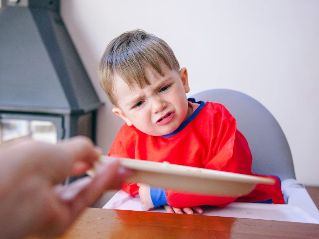 Mon enfant ne veut plus manger : que faut il faire ?